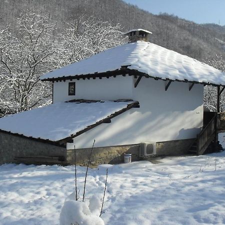 Къща Балканец Balkanets (Lovech) Exterior photo